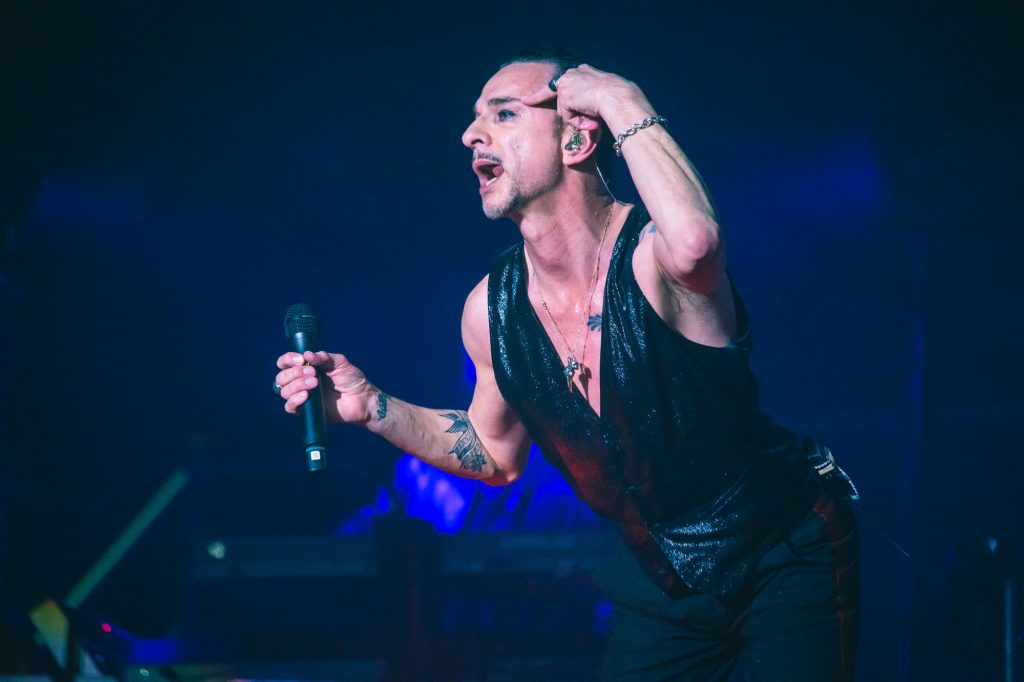 Depeche Mode celebra los 30 años de Violator con una línea de ropa