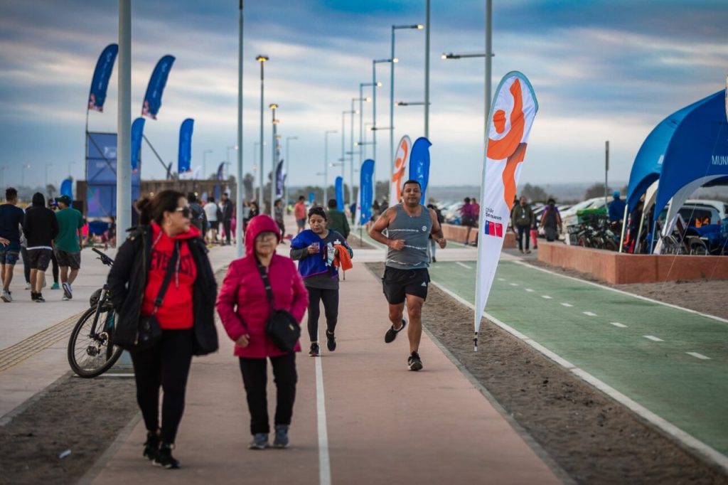 Playa Las Machas recibe reconocimiento por su renovado borde costero en Arica